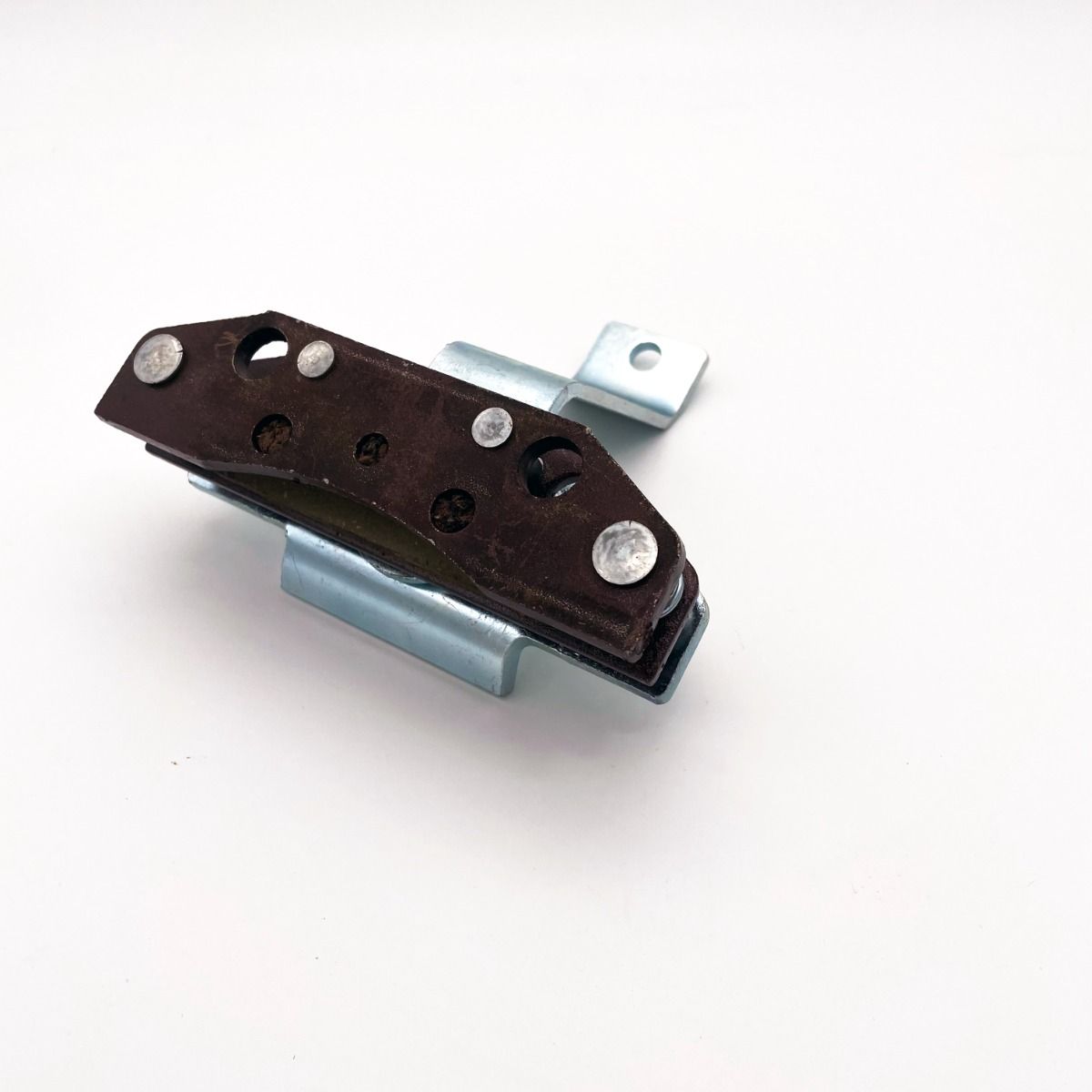 S485595 – SCAG Brake Caliper (Genuine SCAG OEM Brake Caliper Assembly)