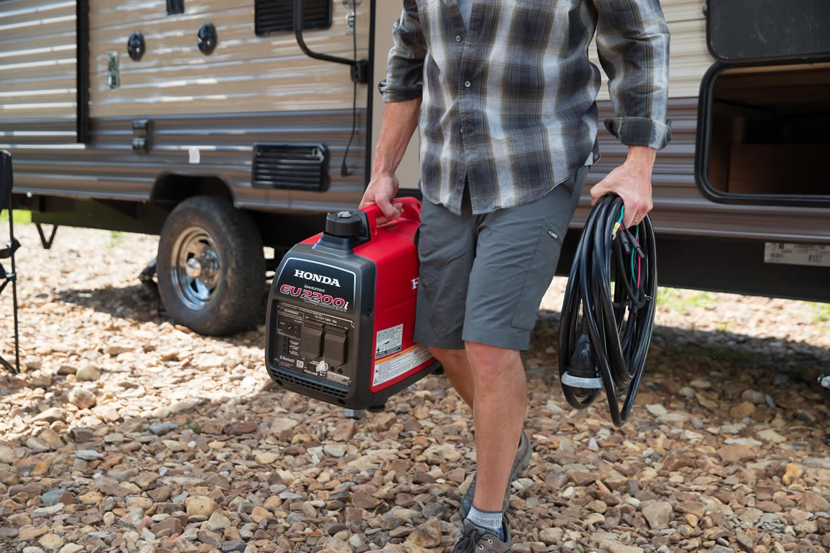Honda EU2200i Inverter Generator – 2200W Super Quiet Portable Generator with CO-MINDER™ | Fuel Efficient &amp; Lightweight