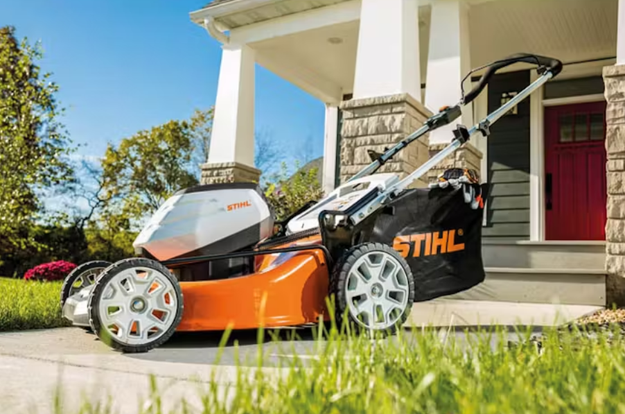 STIHL RMA 510 Promo Kit – Battery-Powered Self-Propelled Lawn Mower Bundle