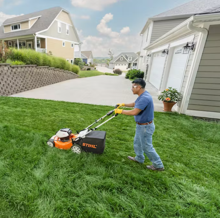 STIHL RMA 510 Promo Kit – Battery-Powered Self-Propelled Lawn Mower Bundle