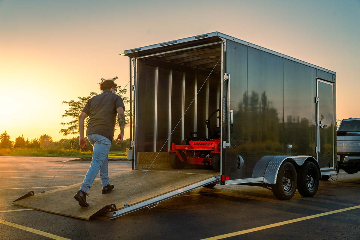 992550 – Gravely PRO-TURN® 252 Kawasaki Zero-Turn Mower