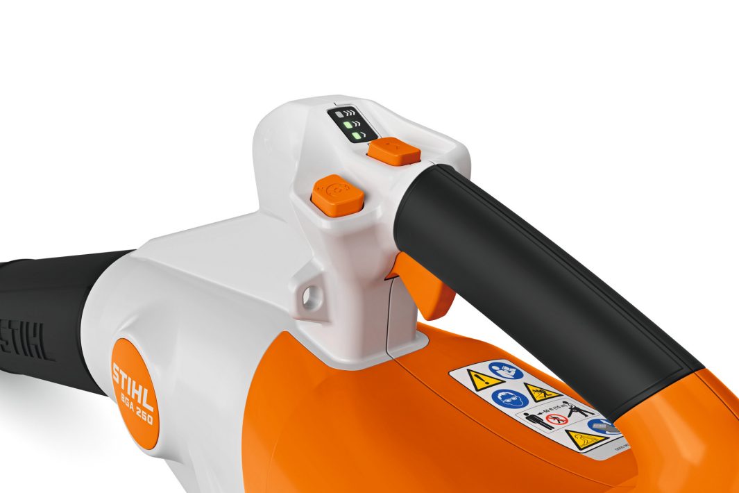 STIHL BGA 250 PROMO Kit – Battery Handheld Blower with FREE AP 300 S Battery &amp; AL 301 Charger