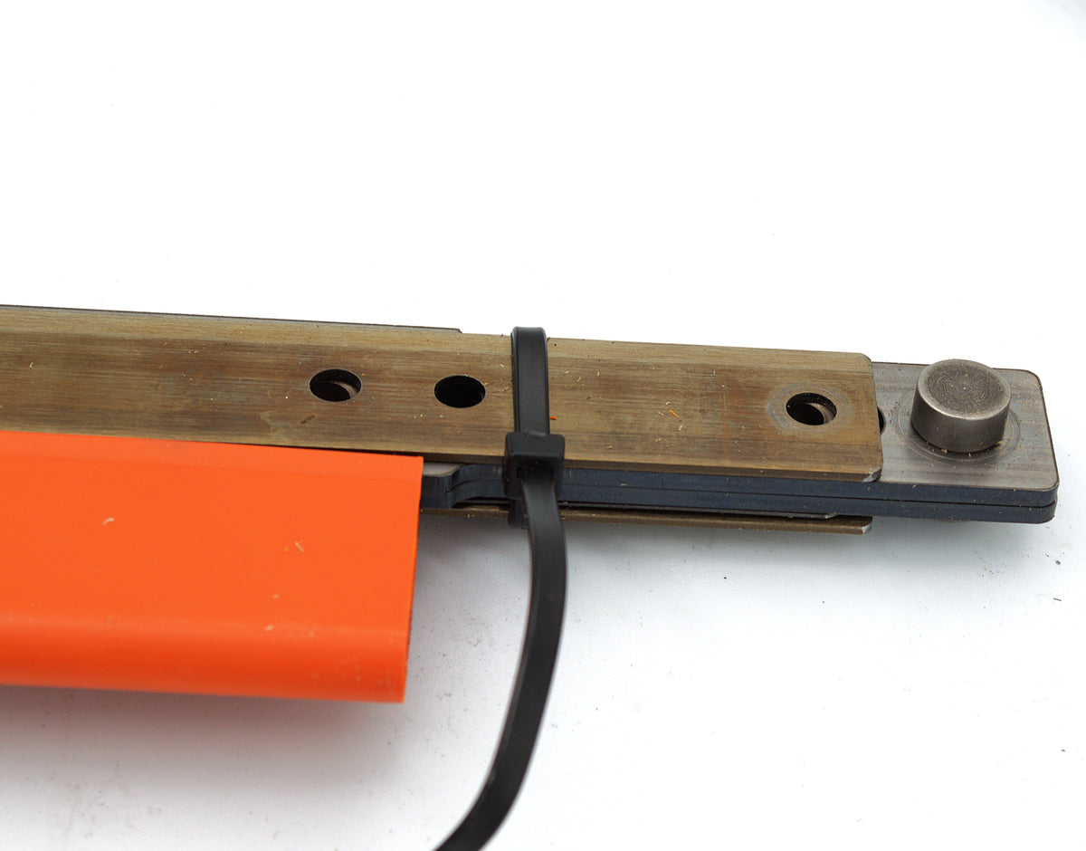 4226 710 5905 – STIHL 600 mm / 24" Cutter Bar Assembly for HS 85 Hedge Trimmer